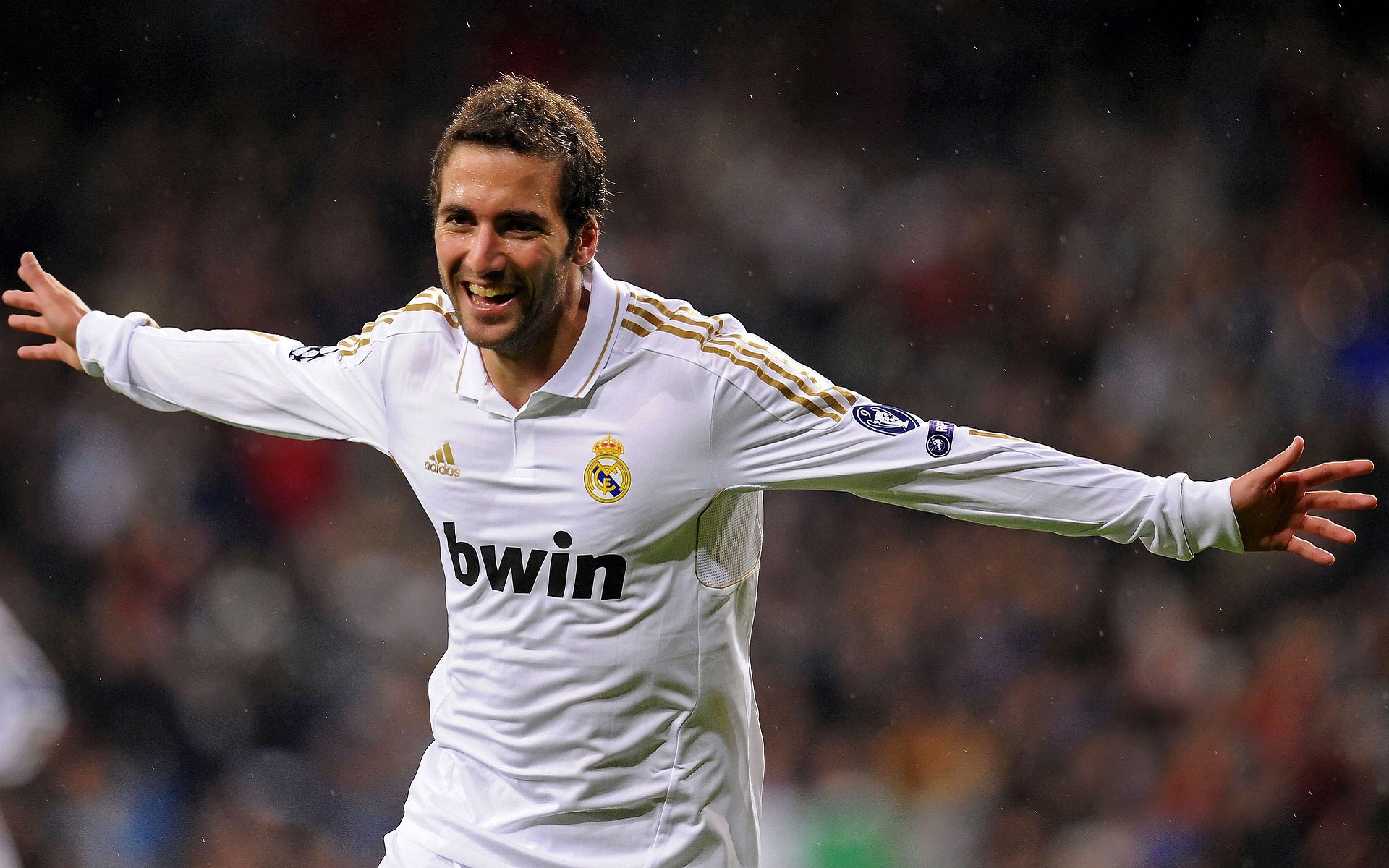 “武汉马拉松：飞奔的脚步，奏响速度与力量的交响乐”