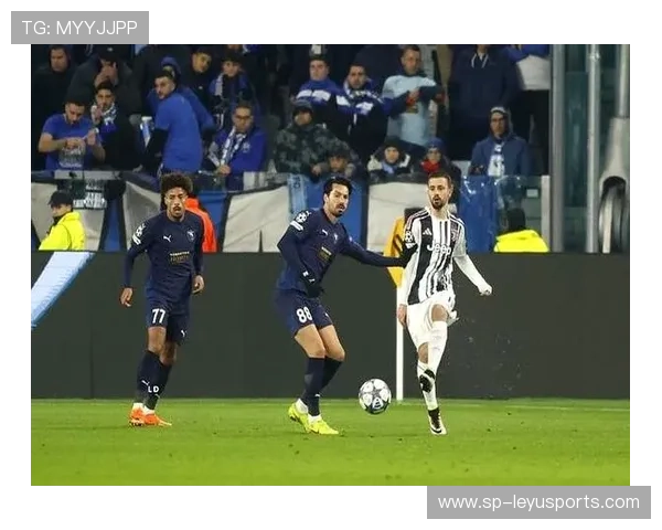 尤文快速推进制造机会，麦肯尼抽射落入门将怀中