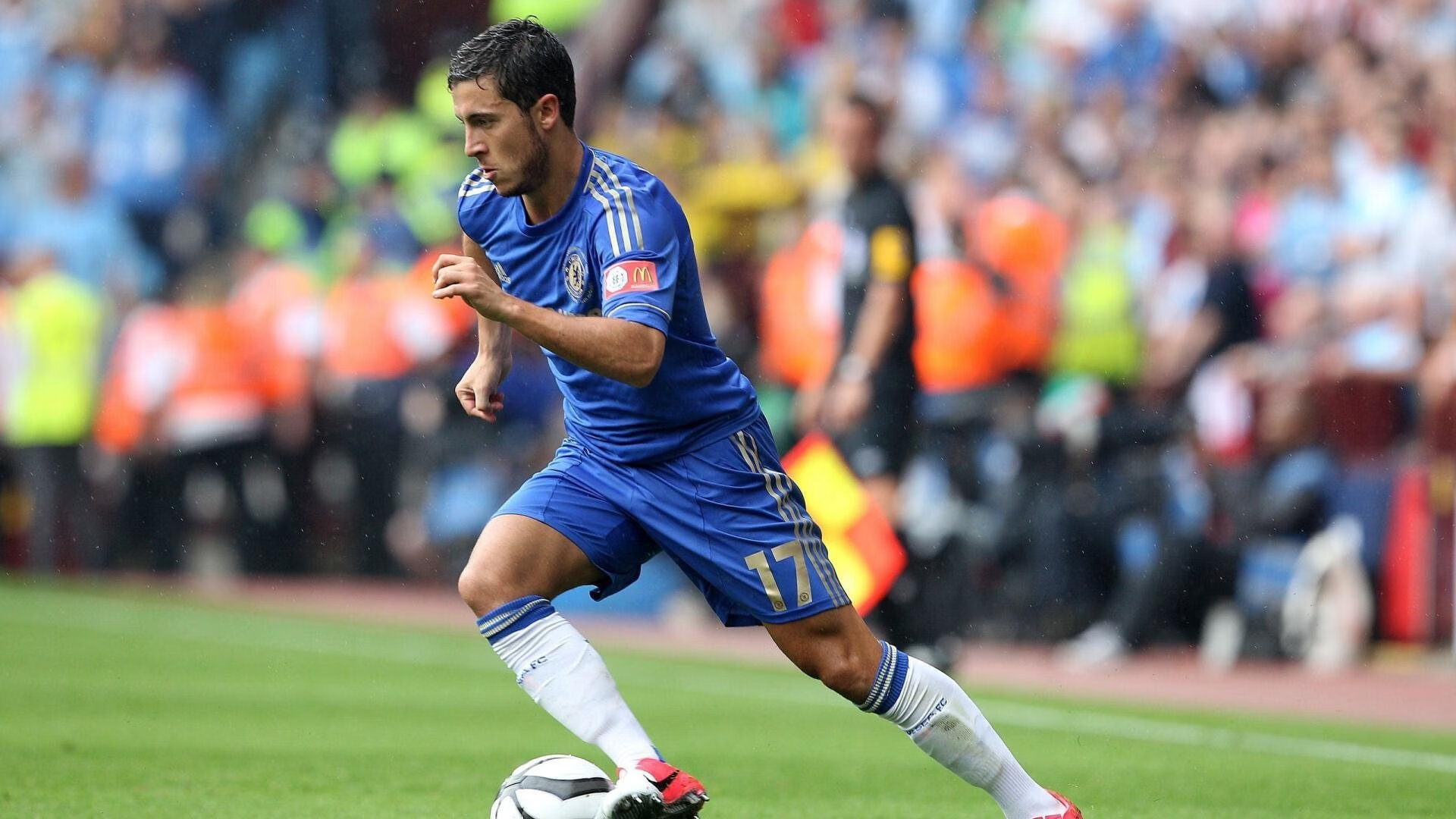 达米恩·麦肯齐：凭借犀利的突破和细腻的传球，他不断为全黑队创造得分机会